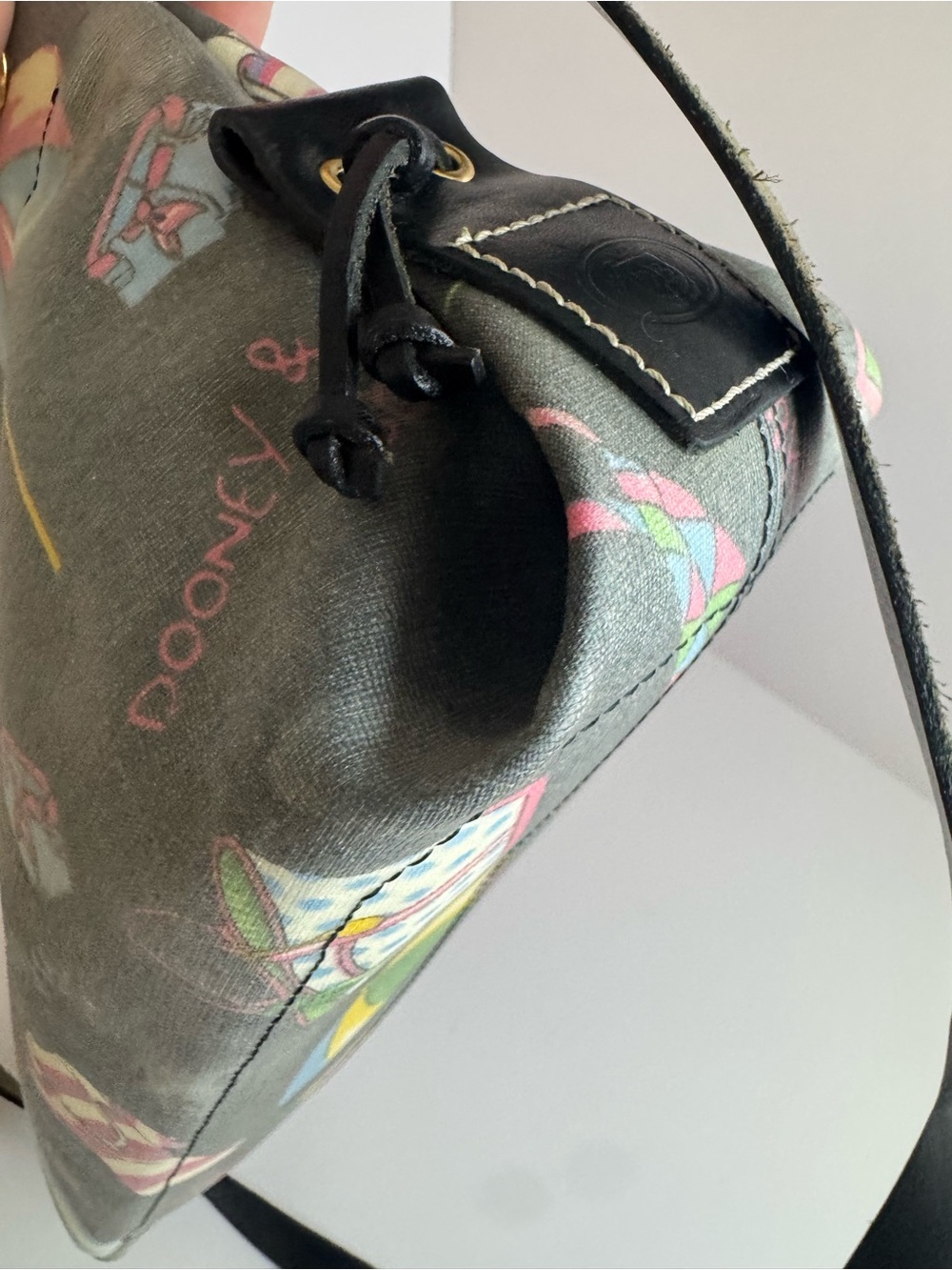 #326 Dooney & Bourke Y2K Summer Beach Tassel Coated Canvas & Leather Two Way Bag - Picture 10 of 14